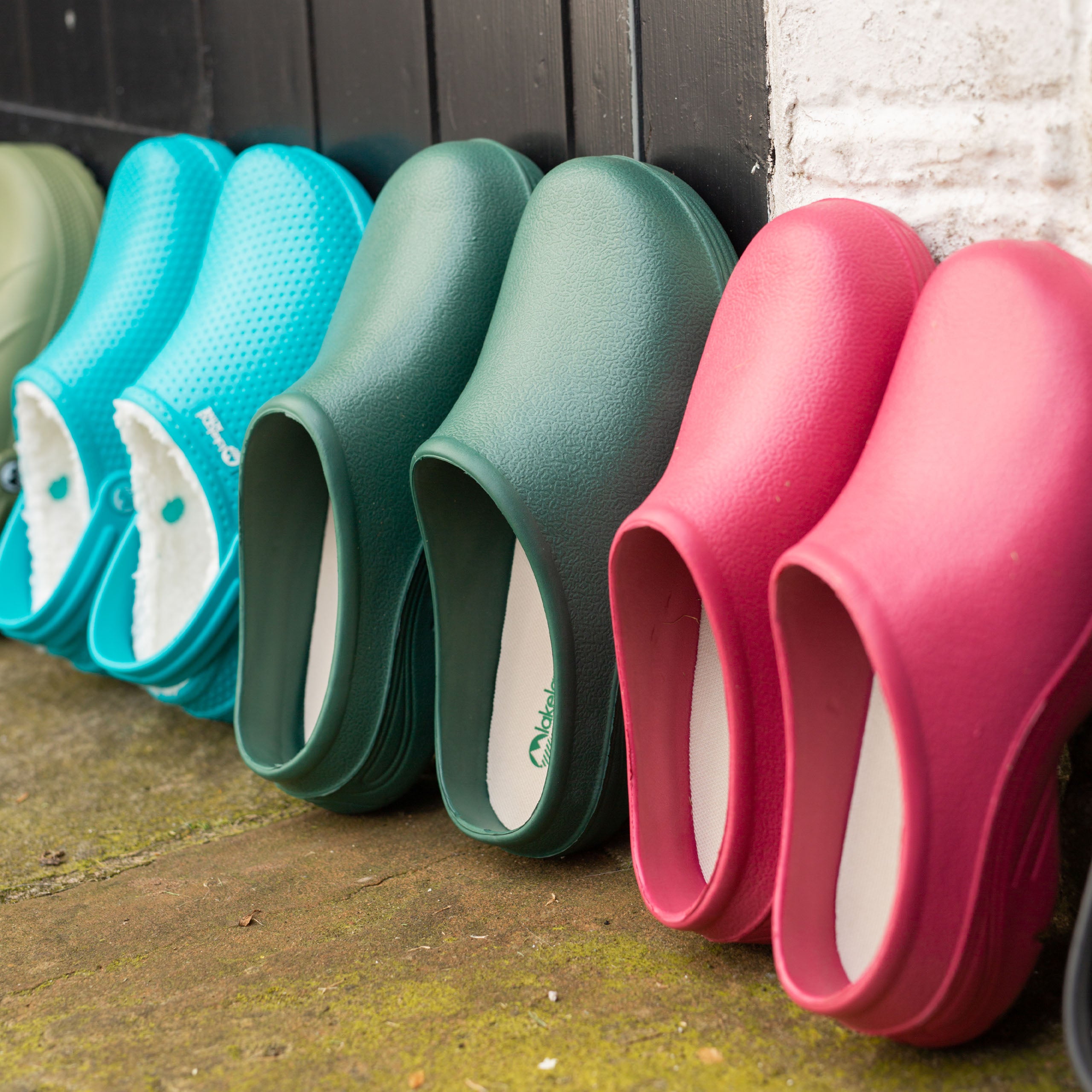 Rubber garden outlet clogs